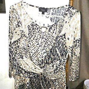 Dressbarn Collection black, silver, & Tan 3/4 long sleeve size Medium Blouse! 😍